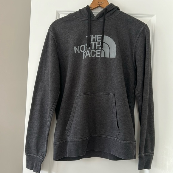 The North Face Grey Logo Hoodie Sweatshirt w Kangaroo Pockets Men's Medium - Picture 2 of 11